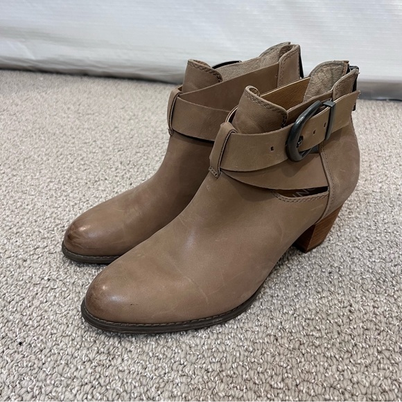 VIONIC Rory Leather Buckle Strap Ankle Booties Boots Tan Women Size 7.5 322RORY, - Picture 3 of 16
